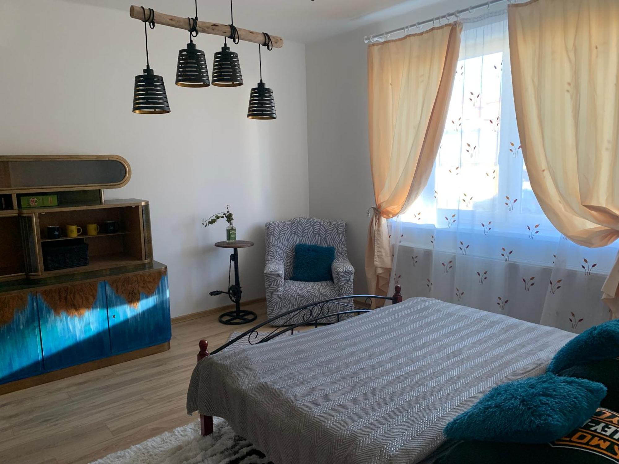 מלון Slovenska Lupca Mnichov Dvor מראה חיצוני תמונה